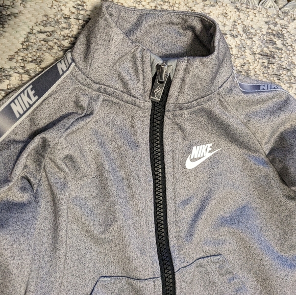 Nike Tracksuit - Picture 2 of 3